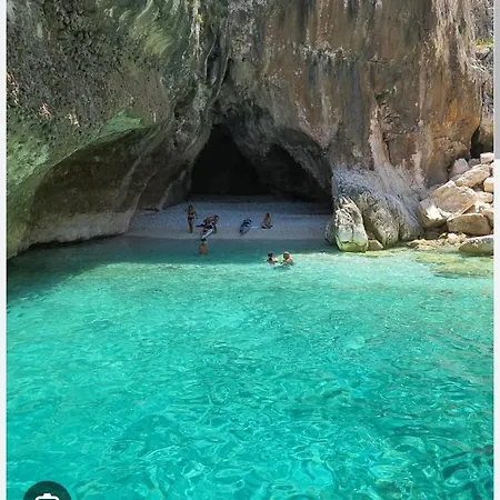 Il Sole Con Veranda Vicino Al Mare