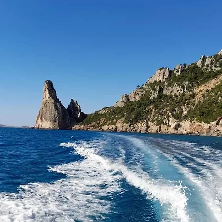 Il Sole Con Veranda Vicino Al Mare